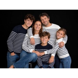 Séance photo famille en studio – 5 photos