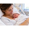 SÉANCE EN MATERNITÉ LES PREMIERS INSTANTS DE BÉBÉ